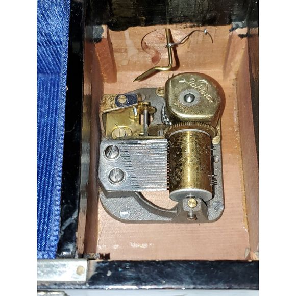 Far East Oriental Musical Jewelry Box Hand Painted Laquered Wood Vintage As-Is - Picture 13 of 16